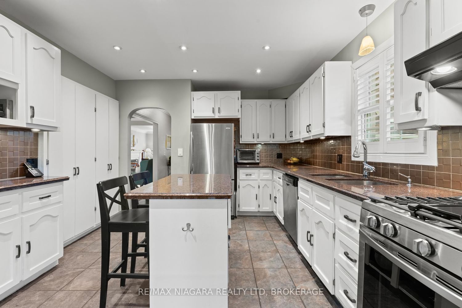 123 SOUTH Drive • St. Catharines, ON photo 16