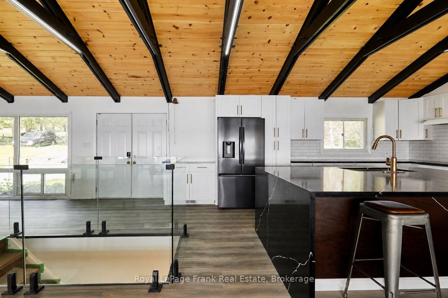 36 Summer Drive • Kawartha Lakes, ON photo 8