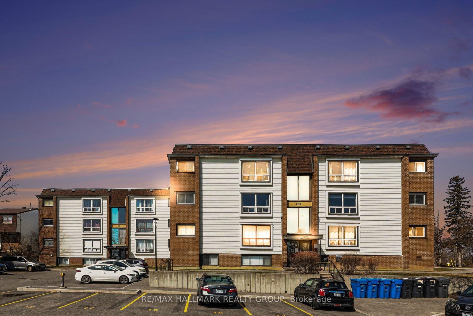 898 Elmsmere Road, Unit 2