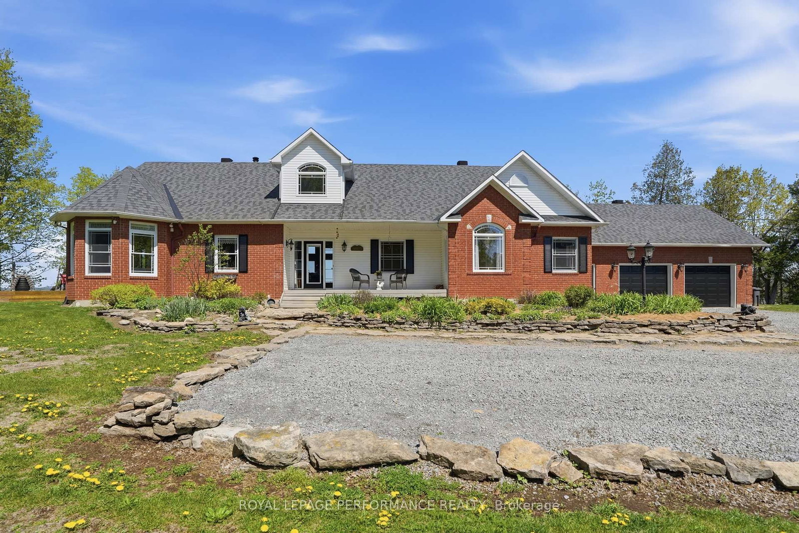 1980 Concession 1 Road • Alfred and Plantagenet, ON photo 3