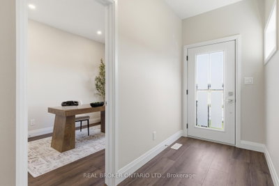 Unit 20 — 29 Weymouth Street — photo 5