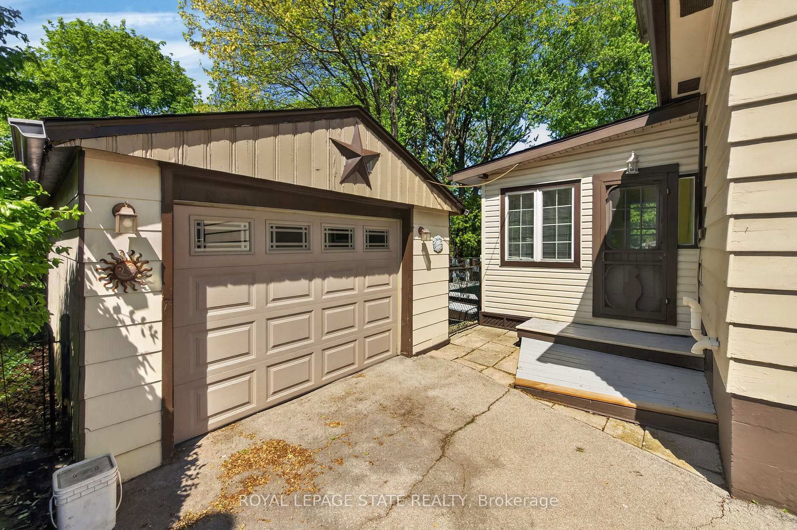 16 Brodick Street • Hamilton, ON photo 42
