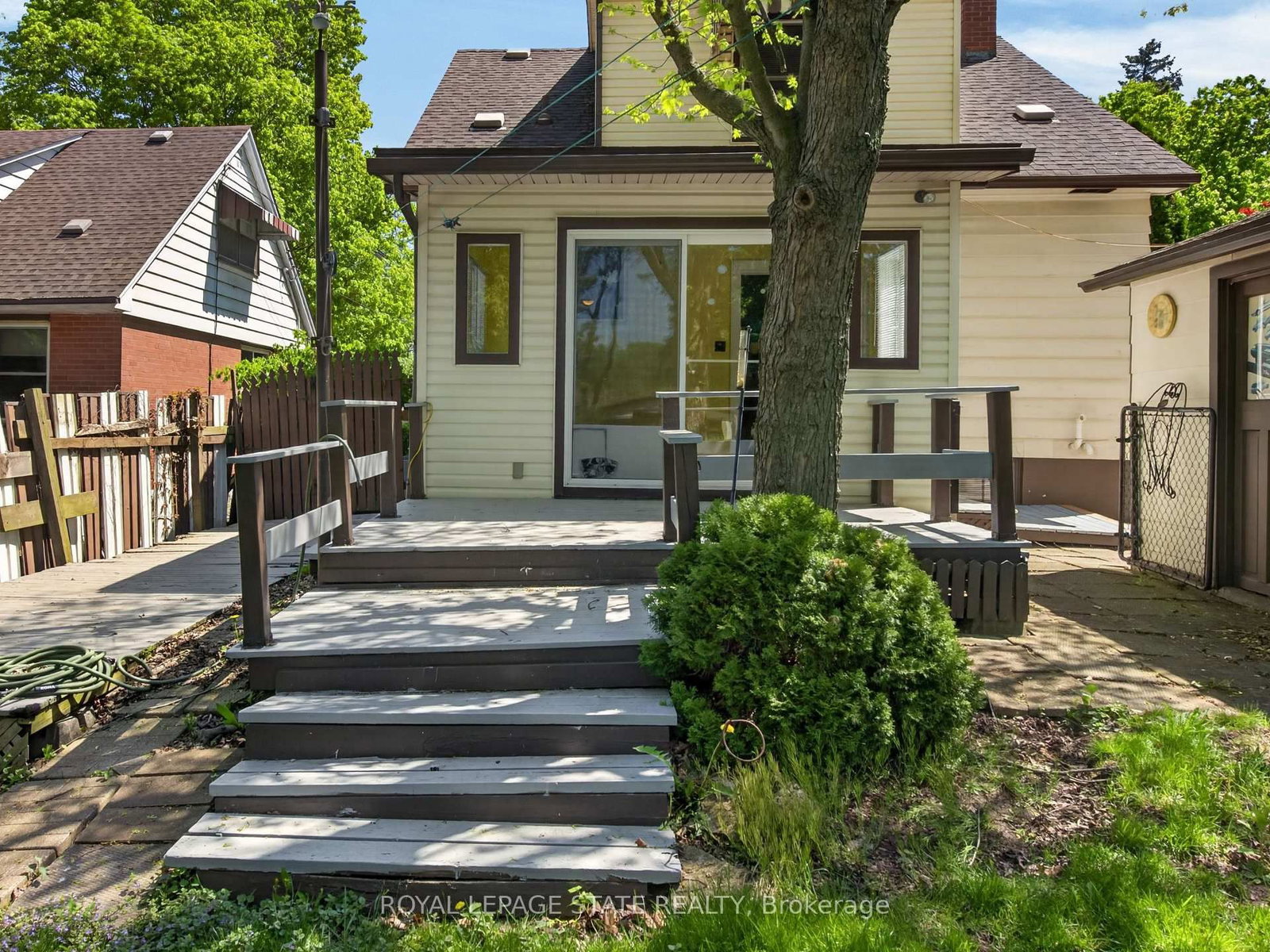 16 Brodick Street • Hamilton, ON photo 45