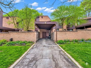 3 - 28 Underhill Crescent