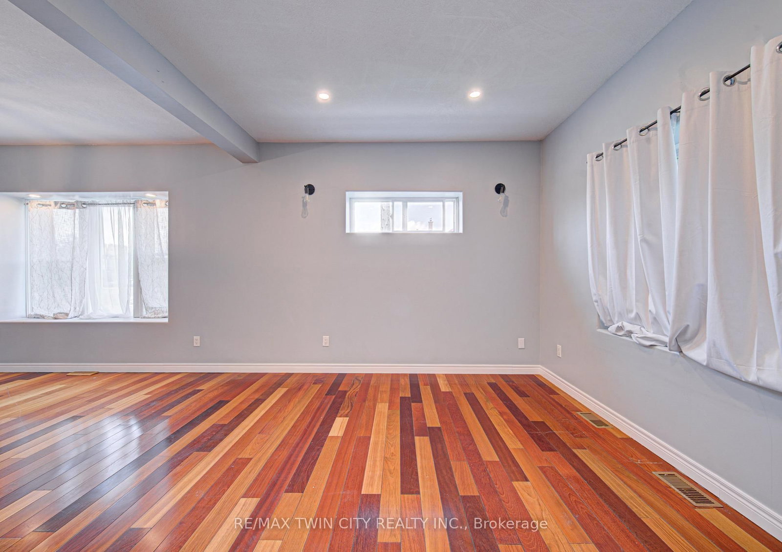 281 Courtland Avenue N - Photo 20
