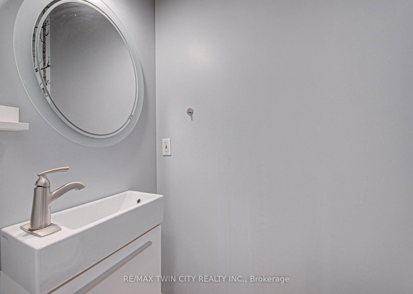 281 N Courtland Avenue • Kitchener, ON photo 22