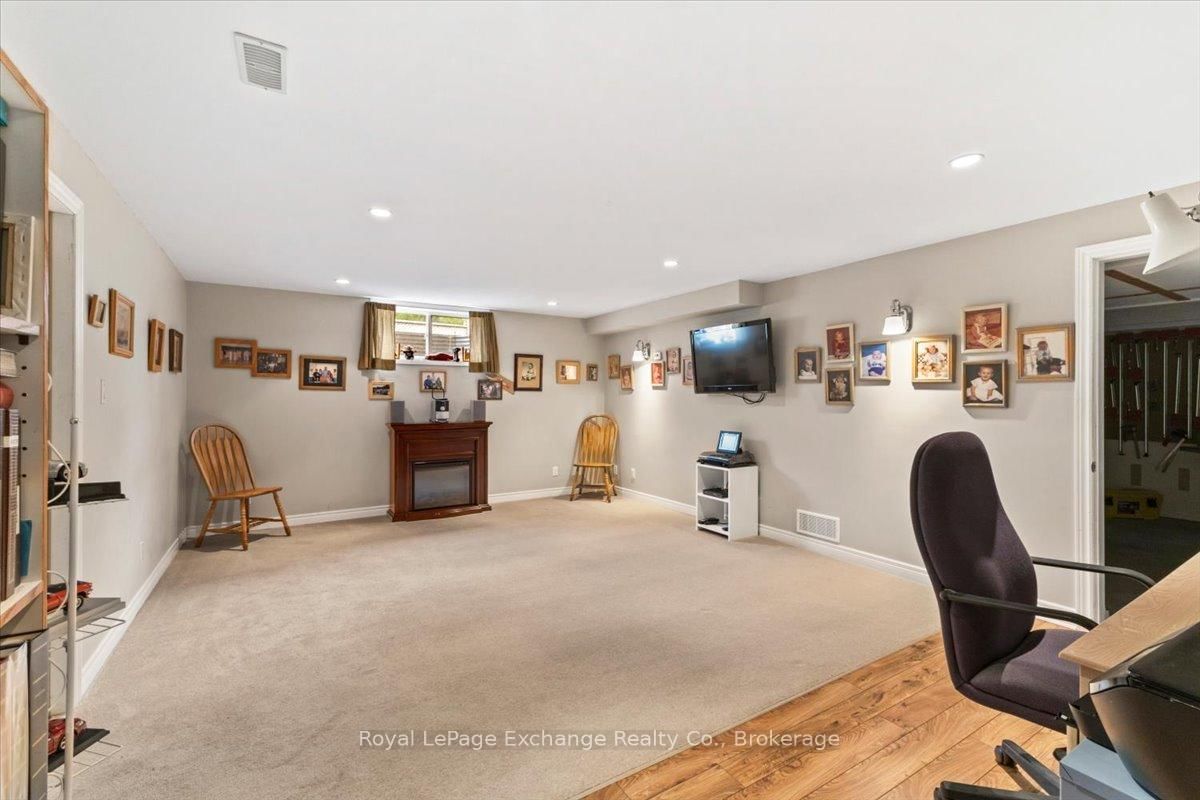 801 Troys Trail • Huron-Kinloss, ON photo 18