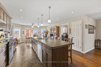 801 Troys Trail • Huron-Kinloss, ON photo 9
