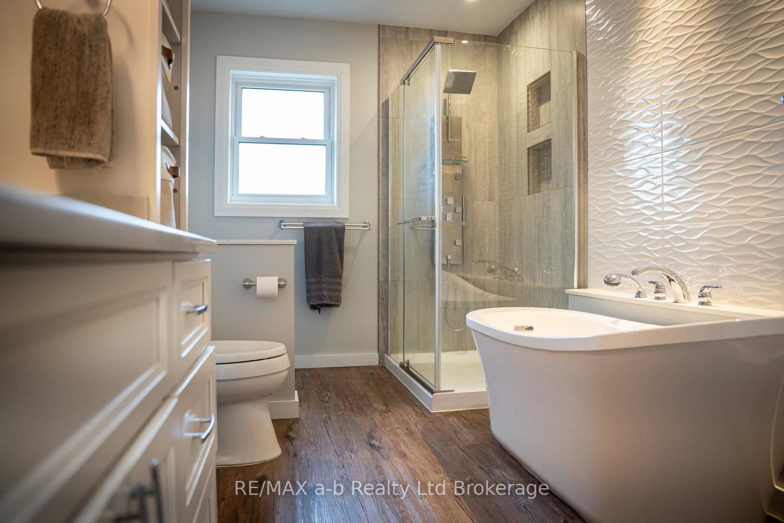 3 Belfast Circle • Tillsonburg, ON photo 23