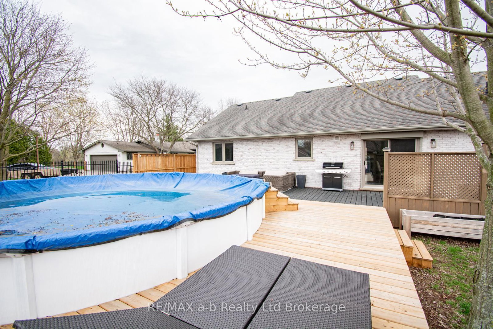 3 Belfast Circle • Tillsonburg, ON photo 43