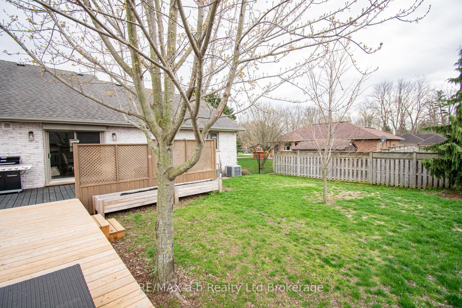 3 Belfast Circle • Tillsonburg, ON photo 45