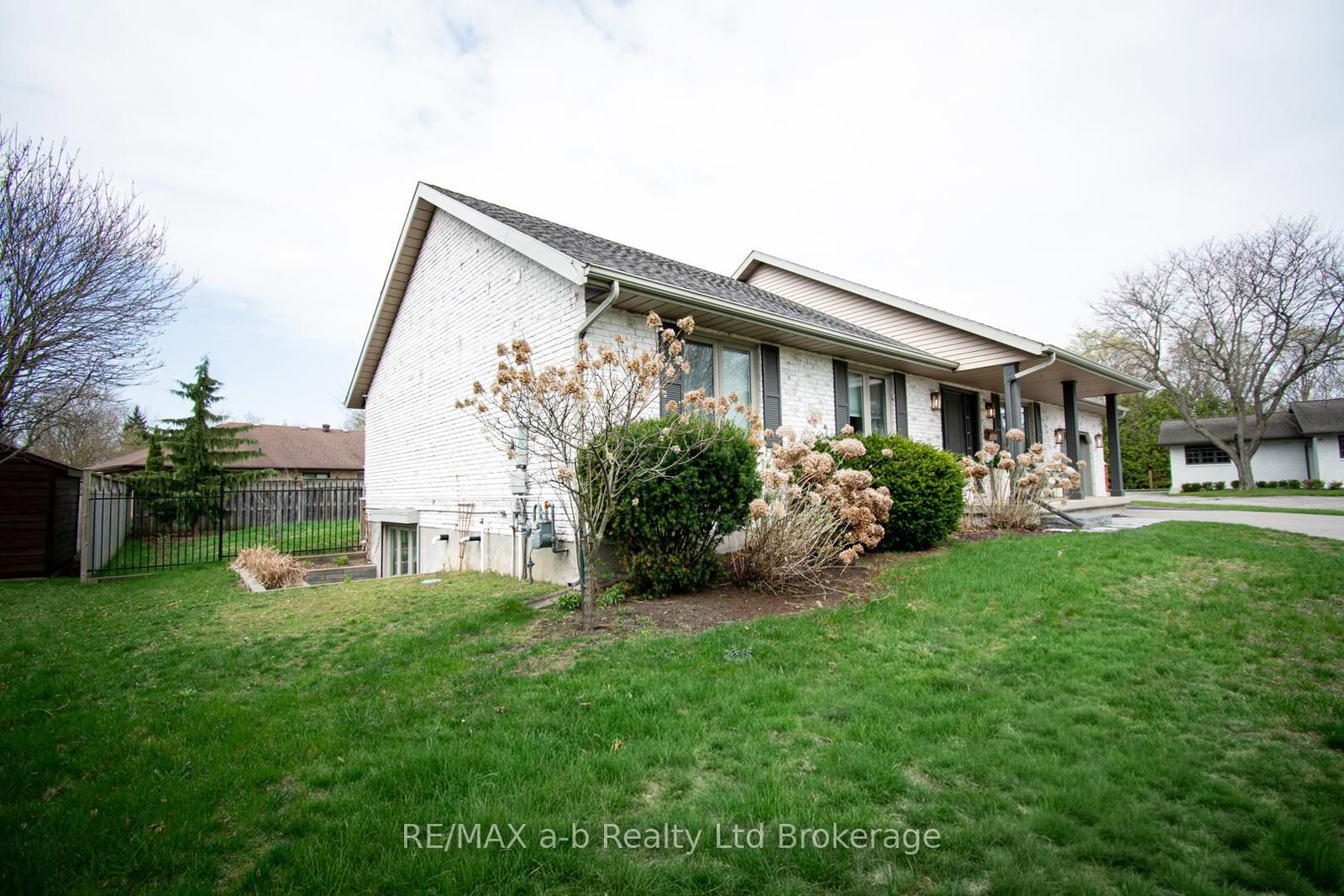3 Belfast Circle • Tillsonburg, ON photo 50