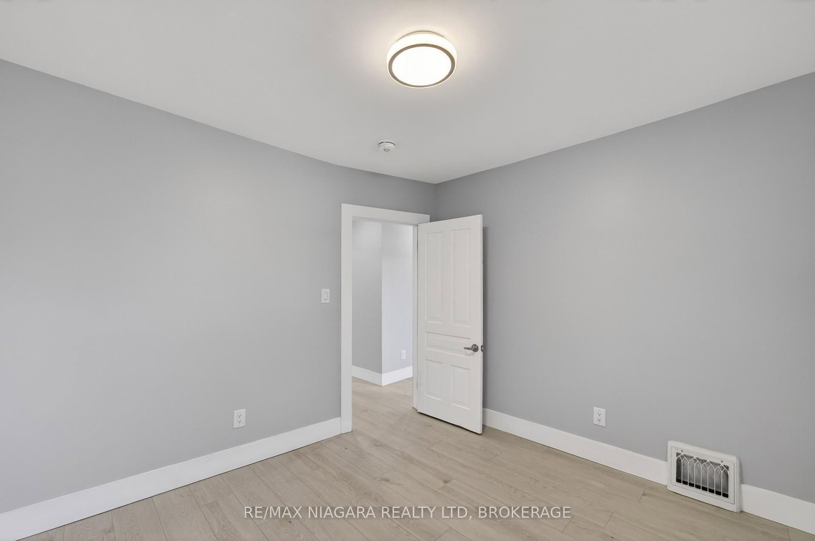 173 Lake Street • St. Catharines, ON photo 28