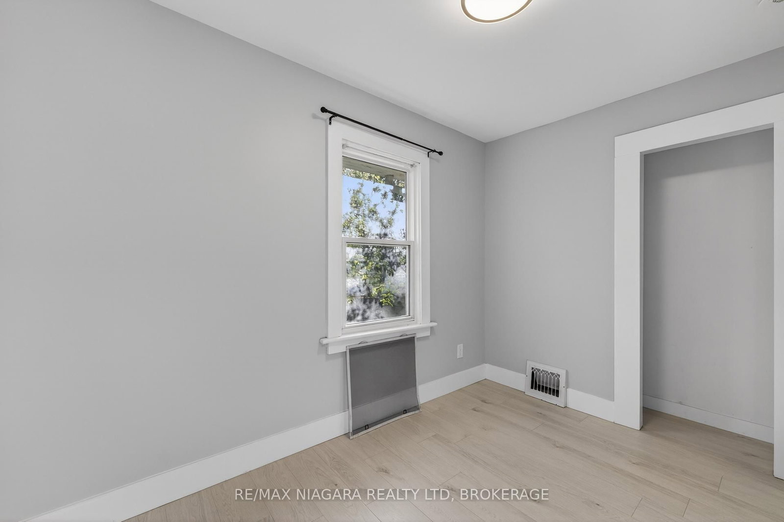 173 Lake Street • St. Catharines, ON photo 33