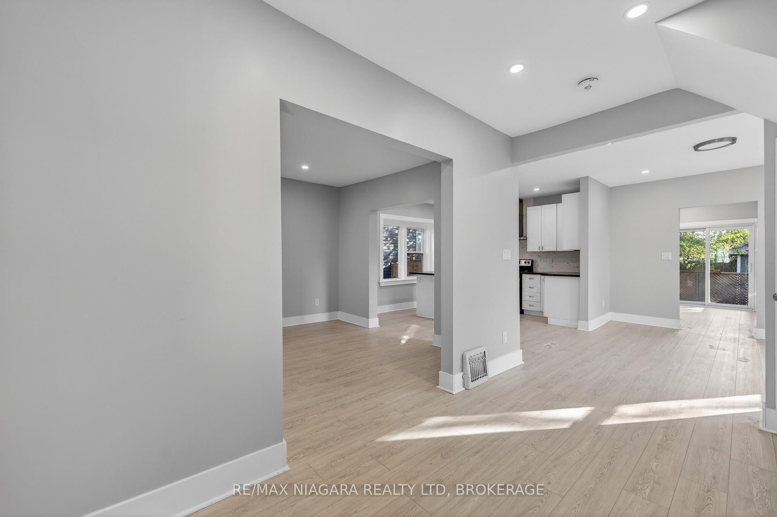 173 Lake Street • St. Catharines, ON photo 9