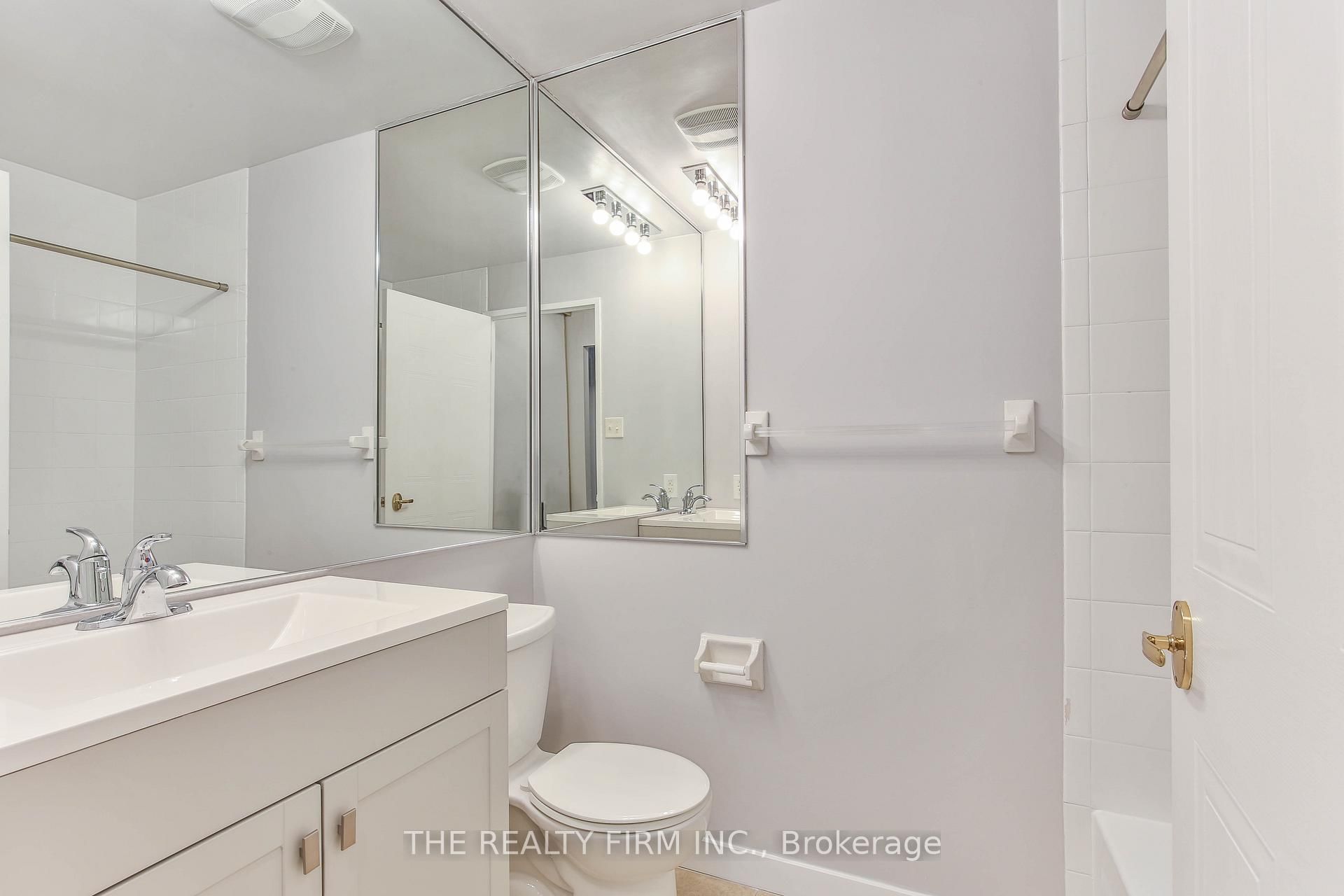 570 Proudfoot Lane, Unit 309