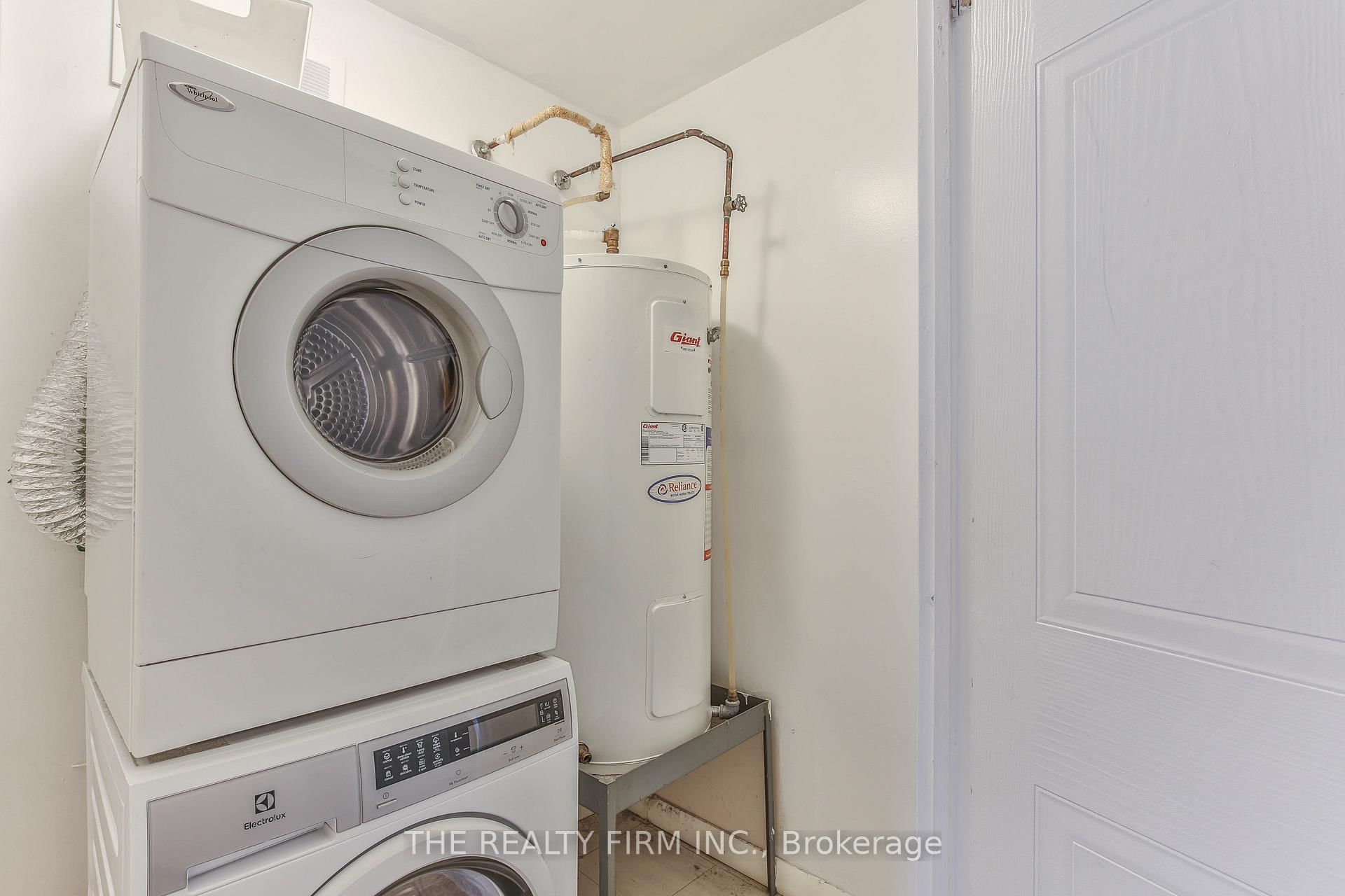 570 Proudfoot Lane, Unit 309