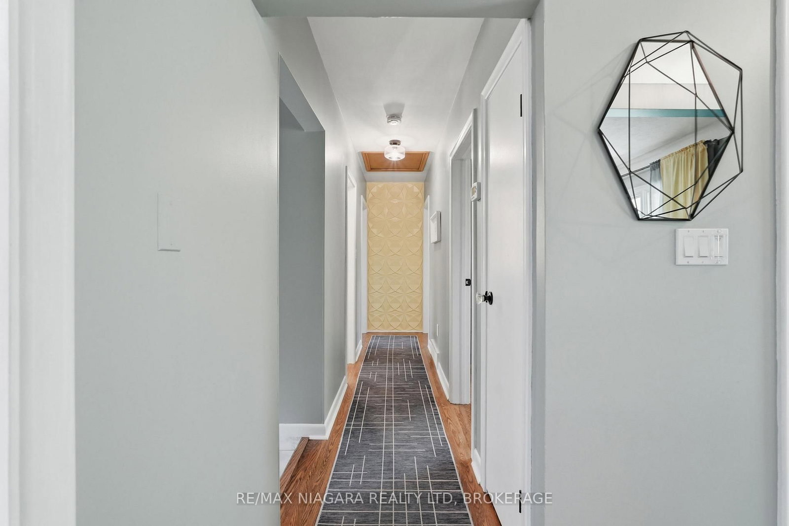 11 Brucedale Avenue • St. Catharines, ON photo 14
