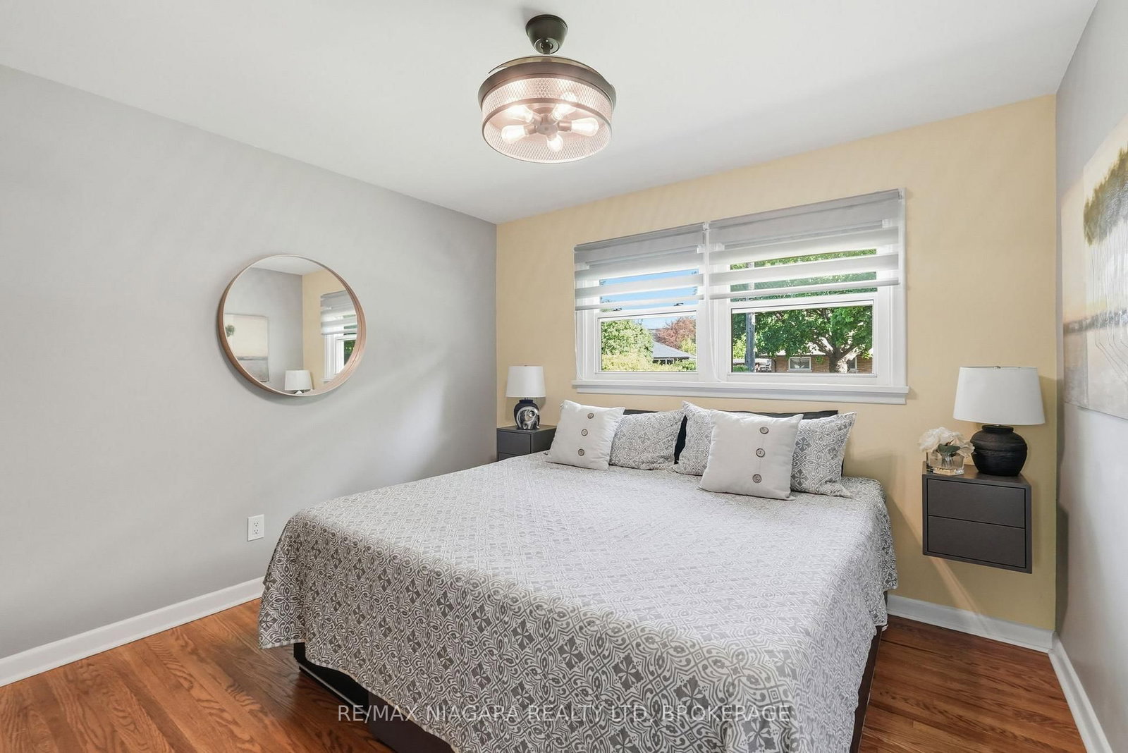 11 Brucedale Avenue • St. Catharines, ON photo 16