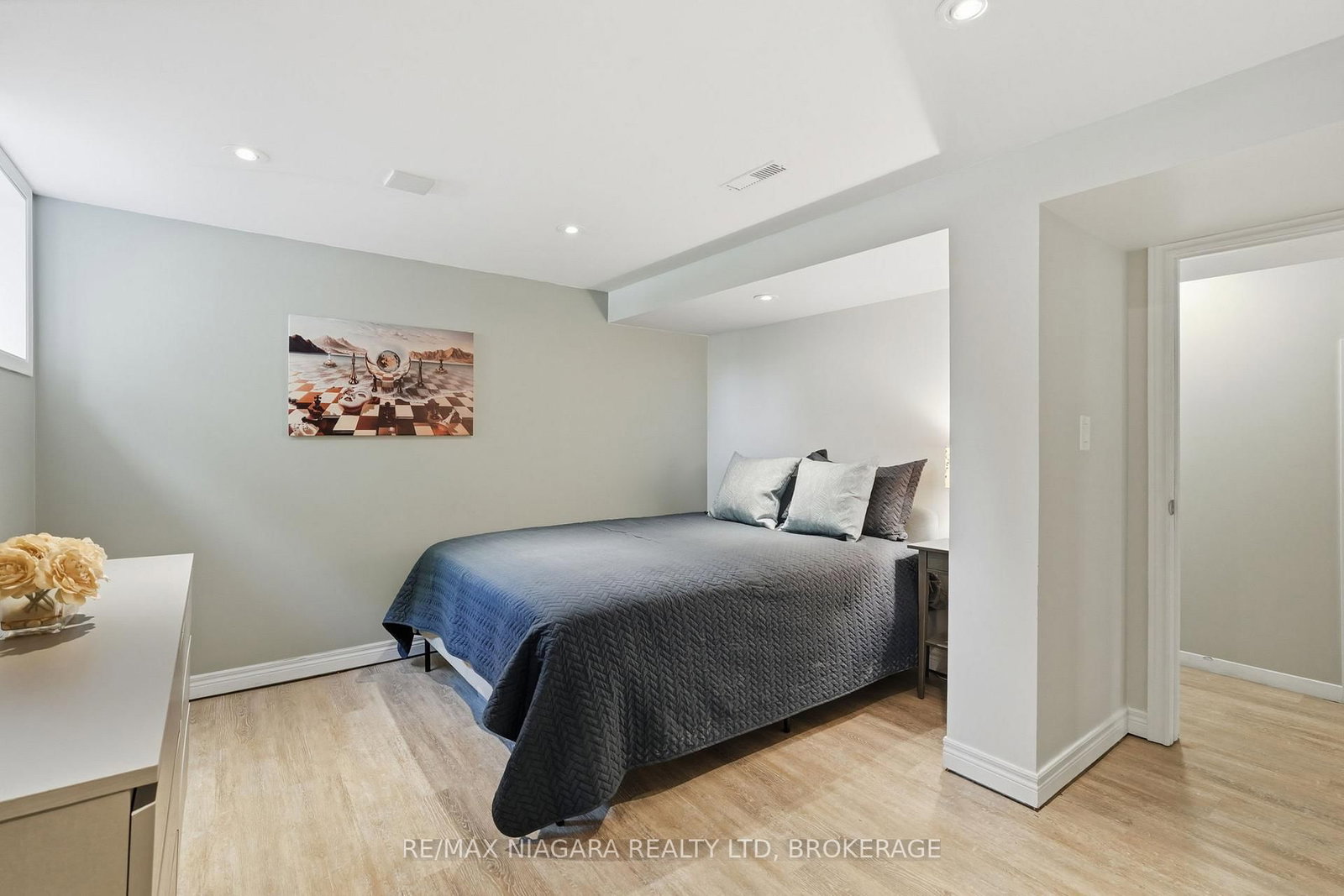 11 Brucedale Avenue • St. Catharines, ON photo 26