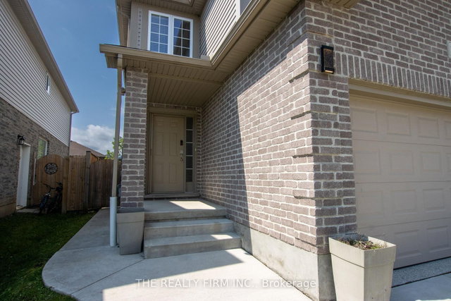 884 Reeves Avenue