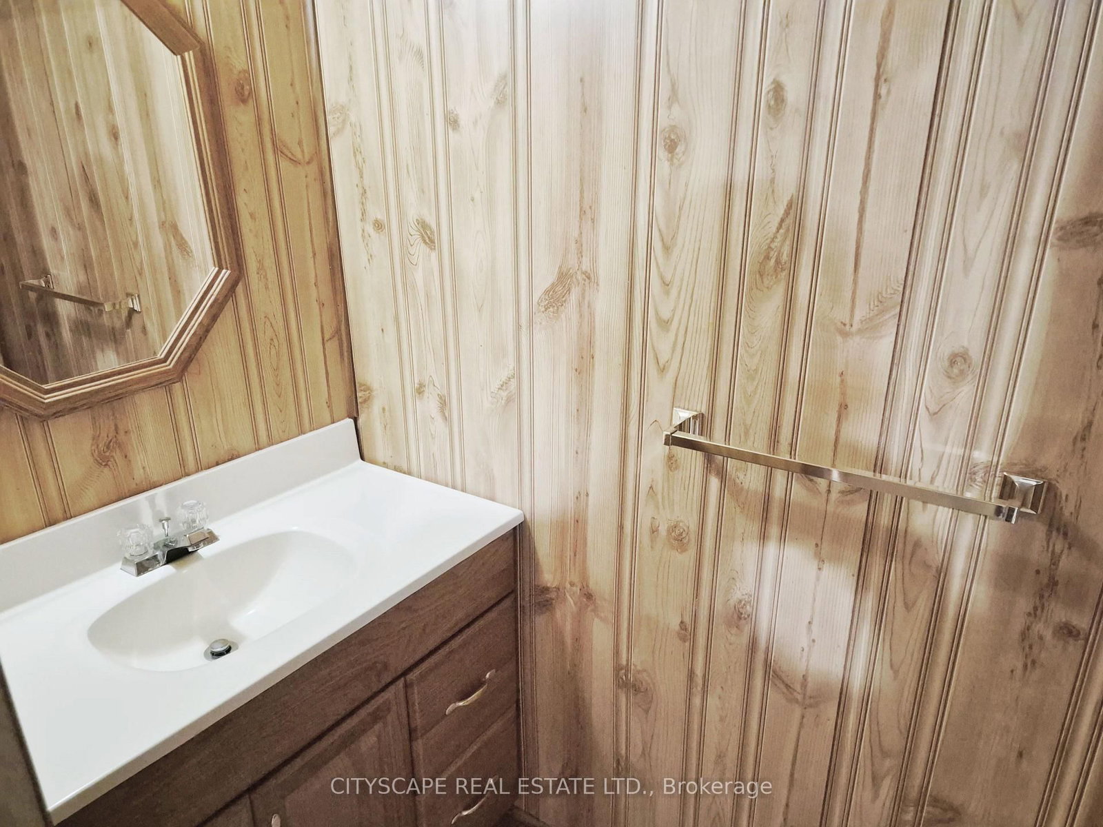11 Ashely Court • Kitchener, ON photo 26