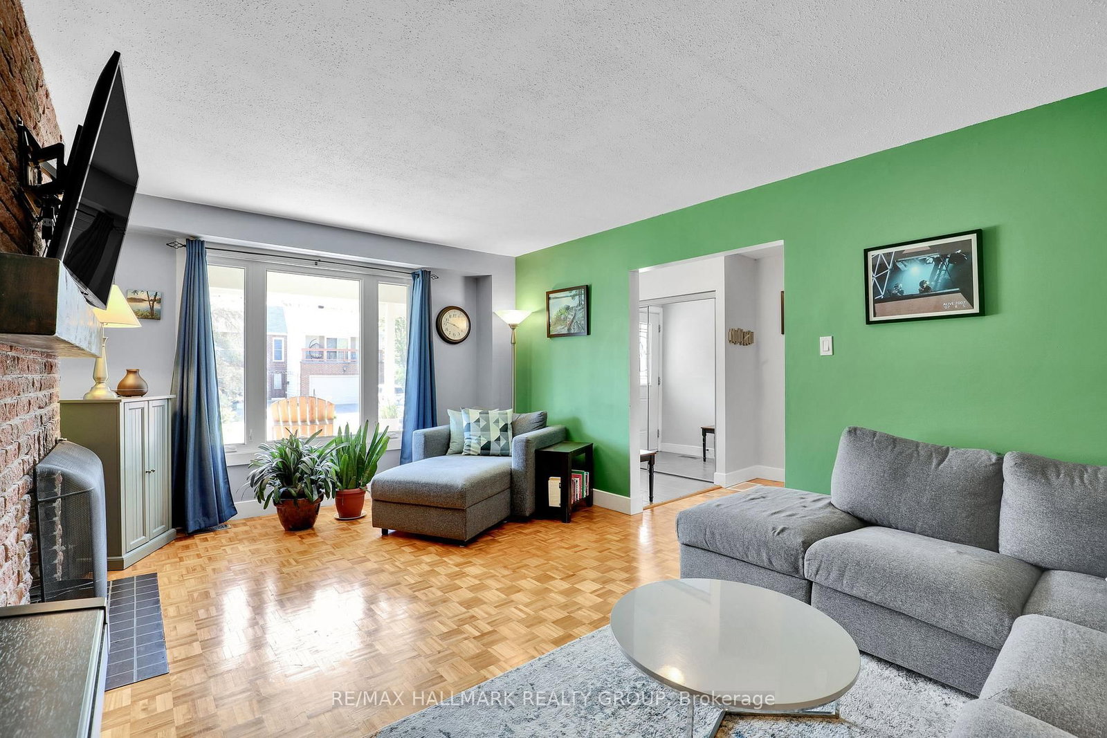 Listing Image 6