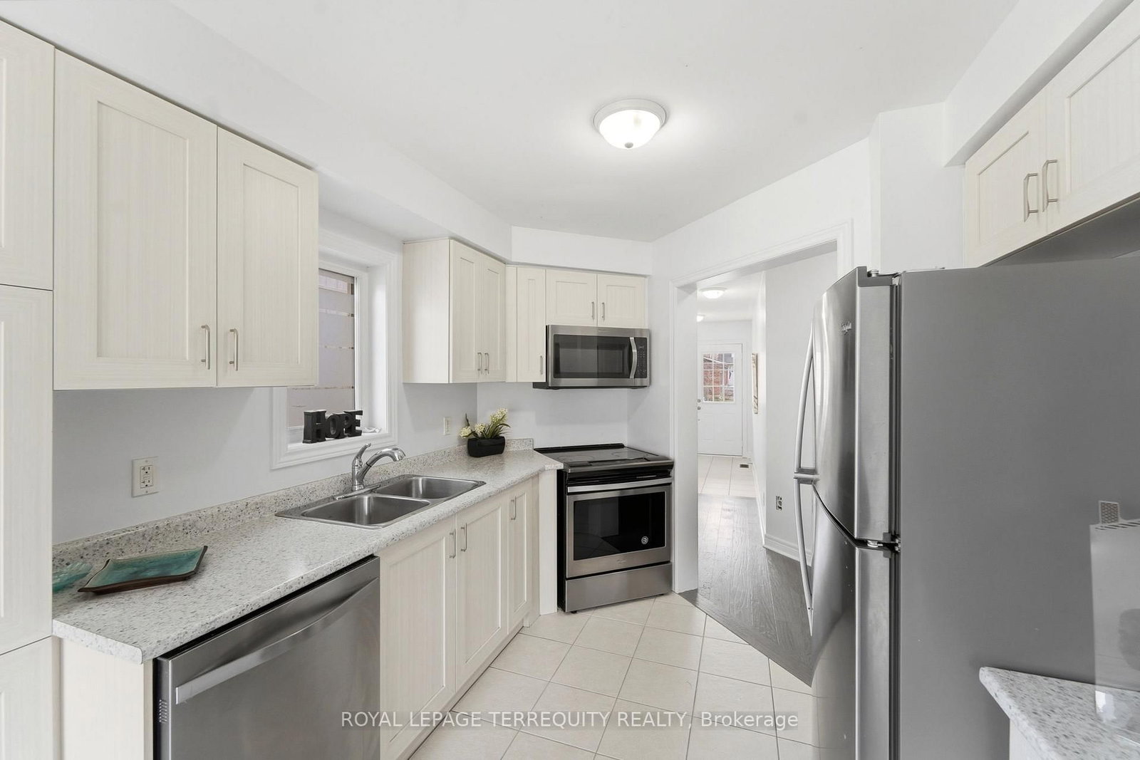 35 Colonel Lyall Street • St. Catharines, ON photo 11