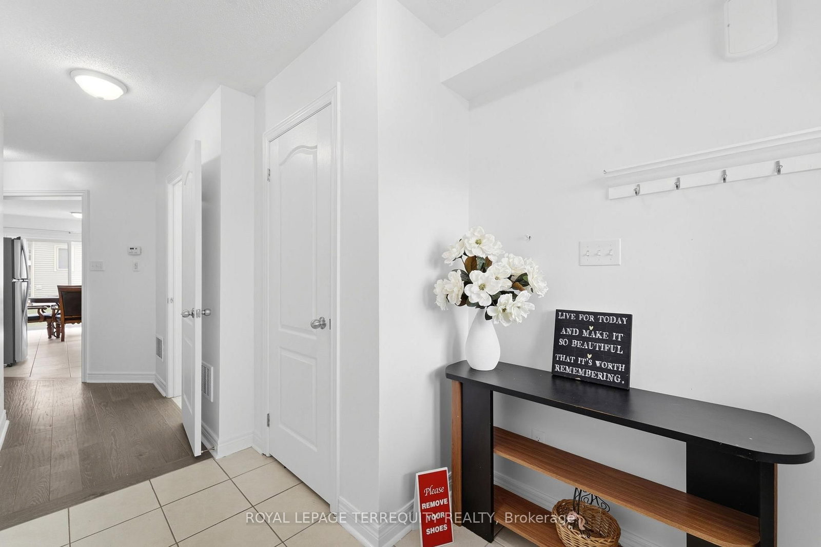 35 Colonel Lyall Street • St. Catharines, ON photo 2