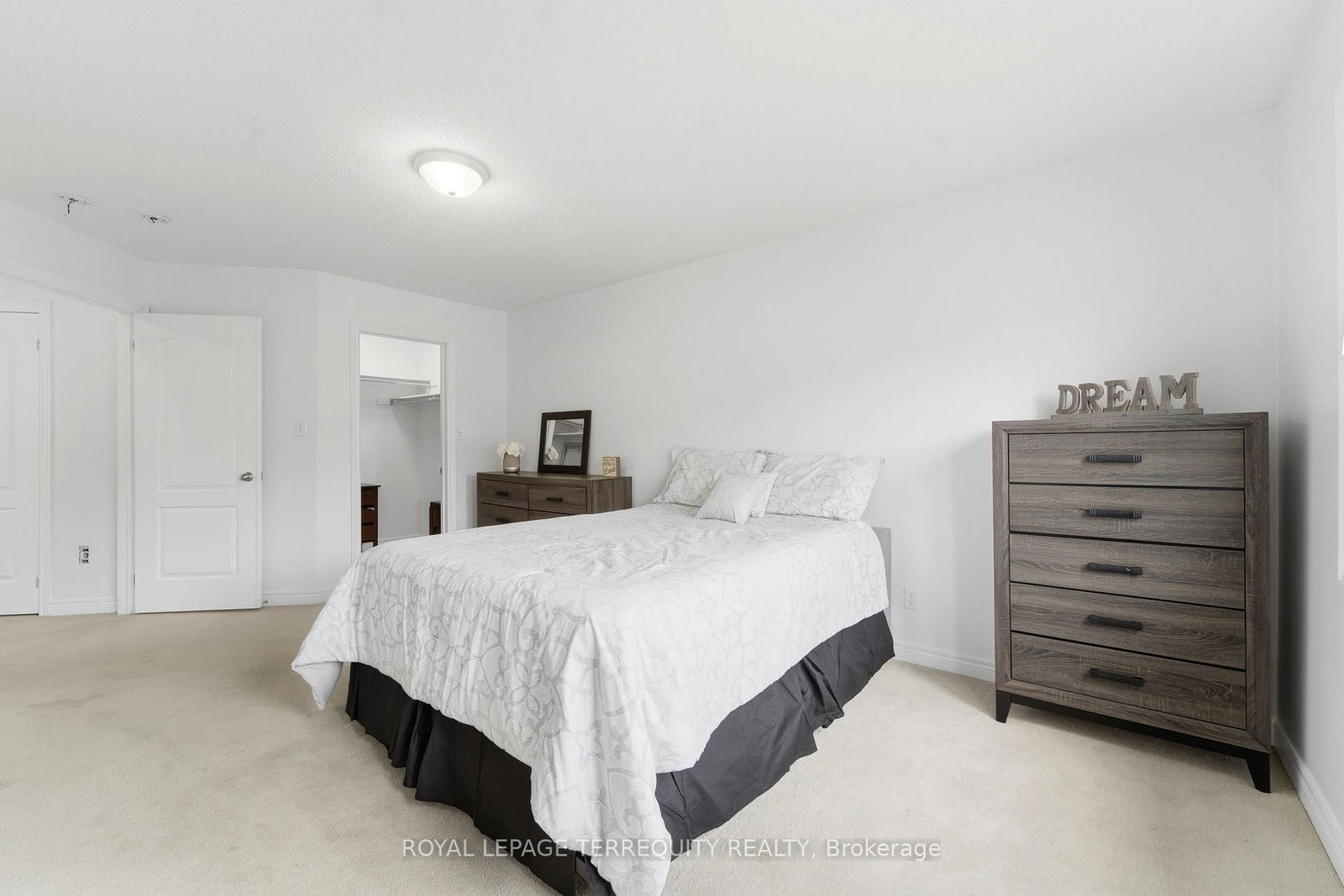 35 Colonel Lyall Street • St. Catharines, ON photo 21