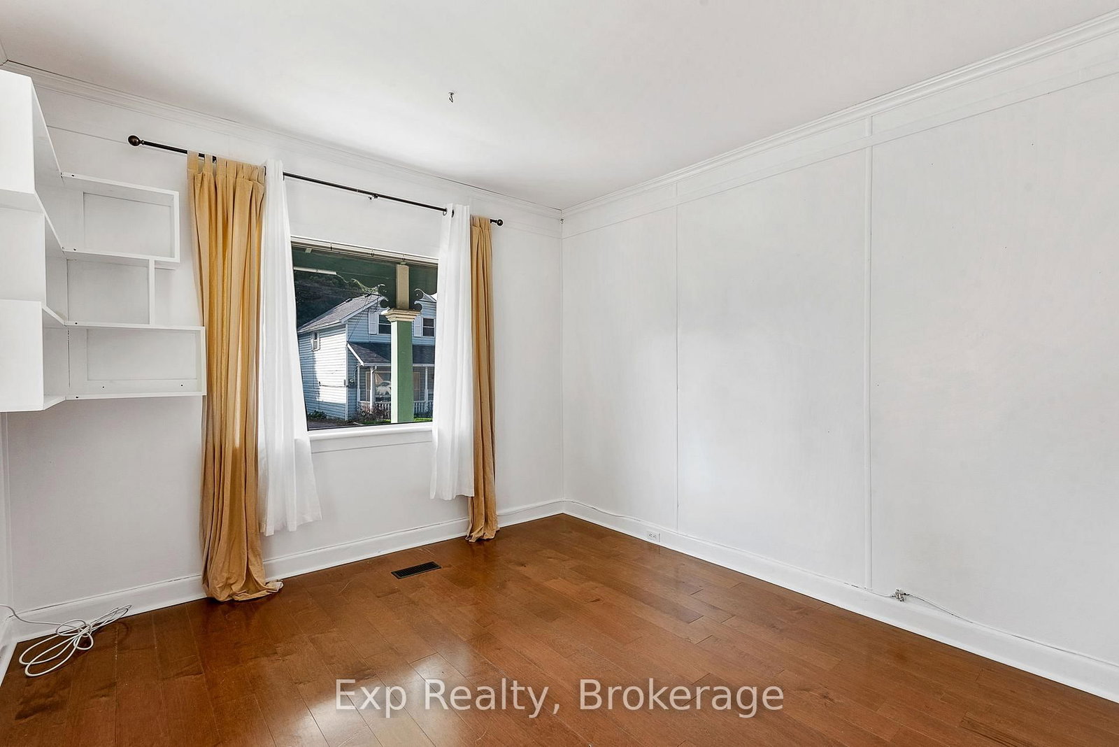584 Maiden Lane • Peterborough, ON photo 12