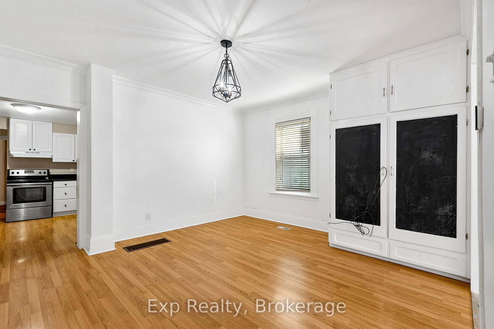 584 Maiden Lane • Peterborough, ON photo 7