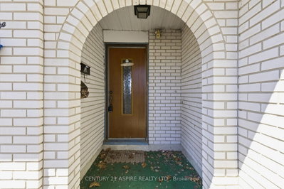 93 Frontenac Crescent • Deep River, ON photo 5