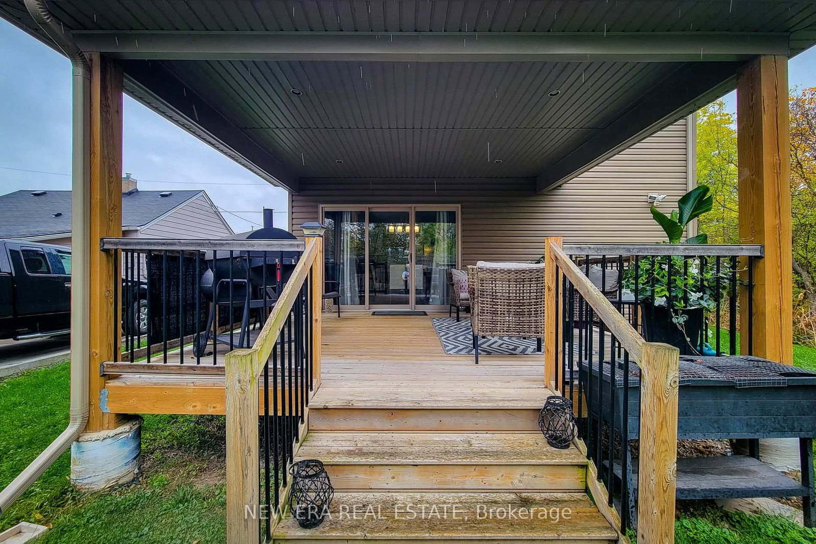 4274 Sixth Avenue - Photo 38