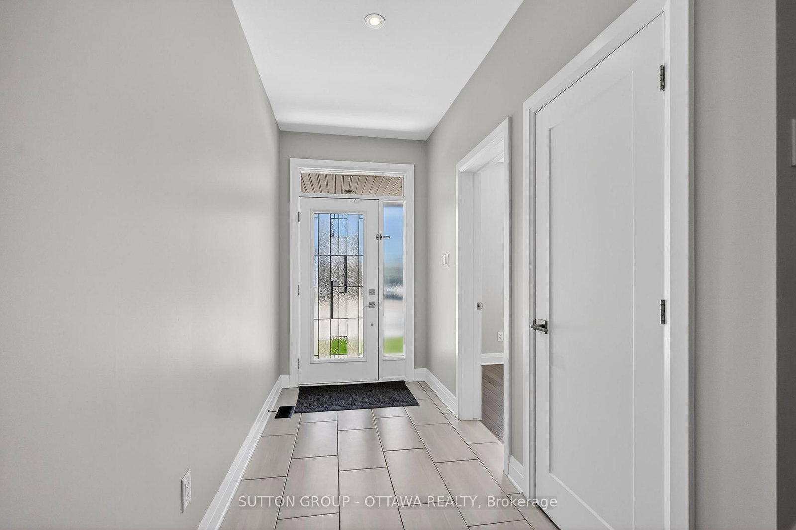 824 CONTOUR Street - Photo 3