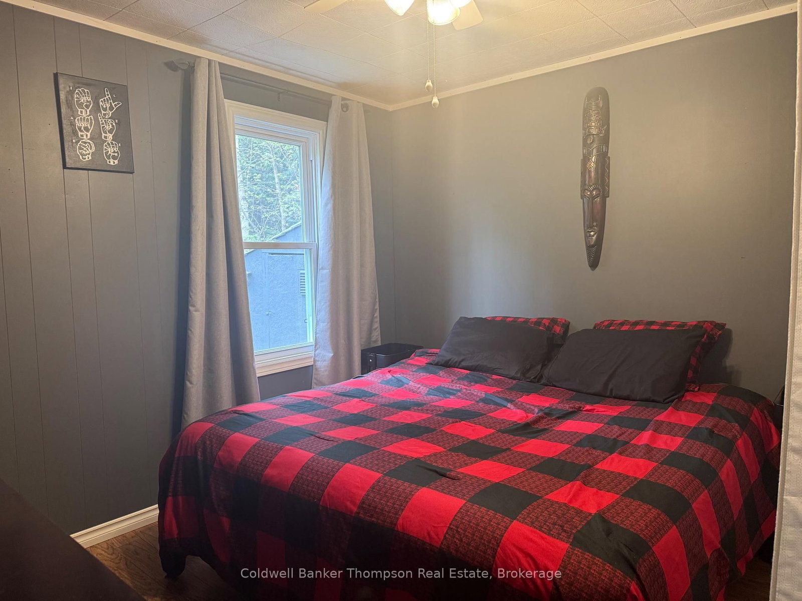 233 Main Street • Kearney, ON photo 12