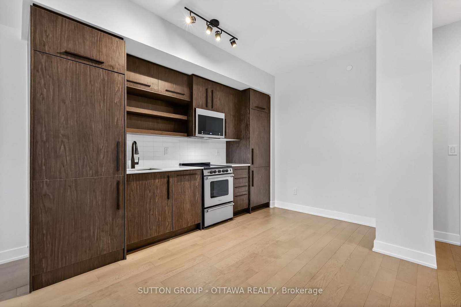 560 RIDEAU Street • #509 • Ottawa, ON photo 18
