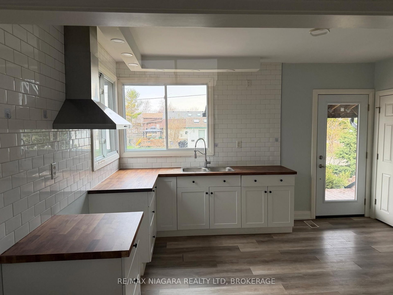 43 Marlatts Road • Thorold, ON photo 4