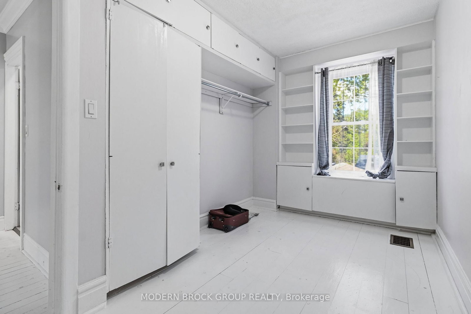 254 King Street E • Brockville, ON photo 38