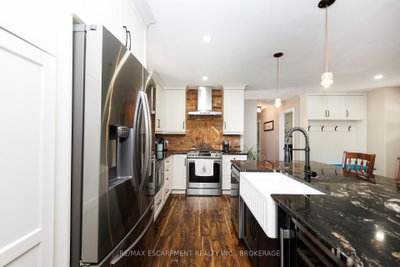 4036 Miller Avenue — more photos