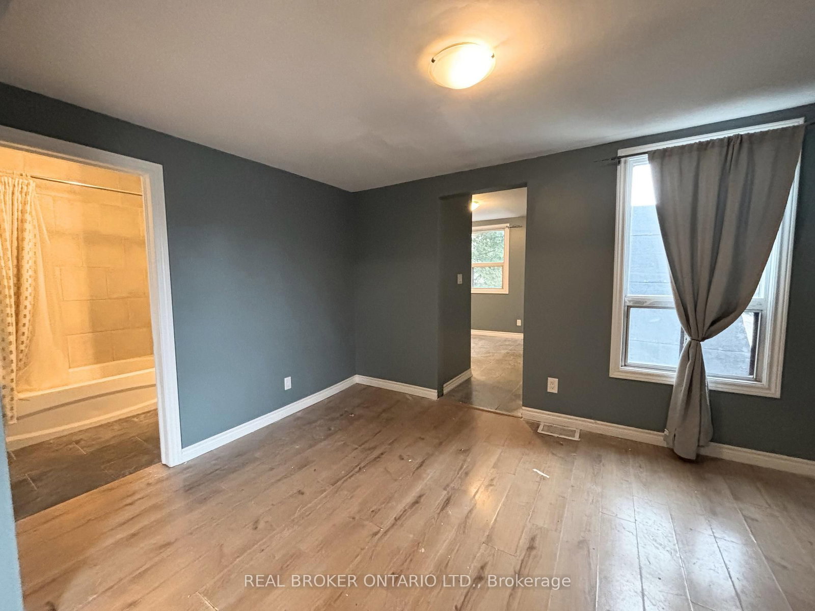 518 Cannon Street E • Hamilton, ON photo 19