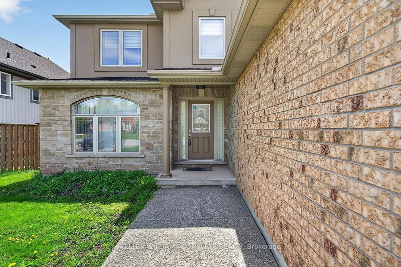 9128 HENDERSHOT Boulevard