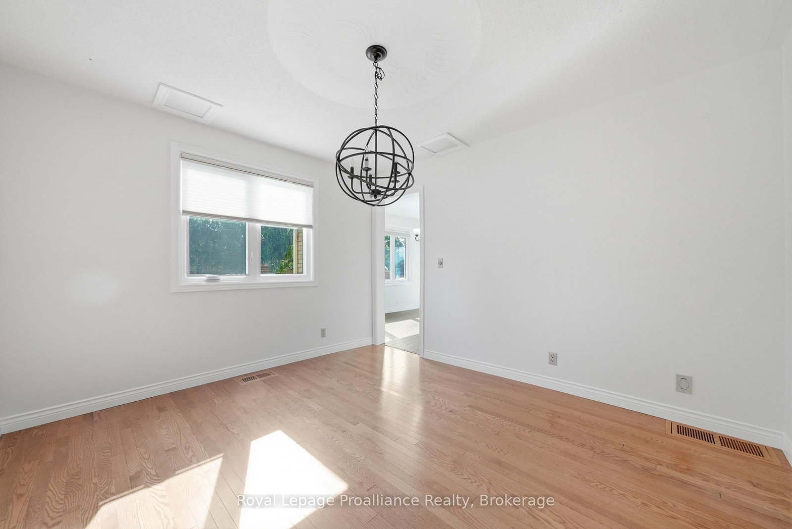 37 Dungannon Drive • Belleville, ON photo 10