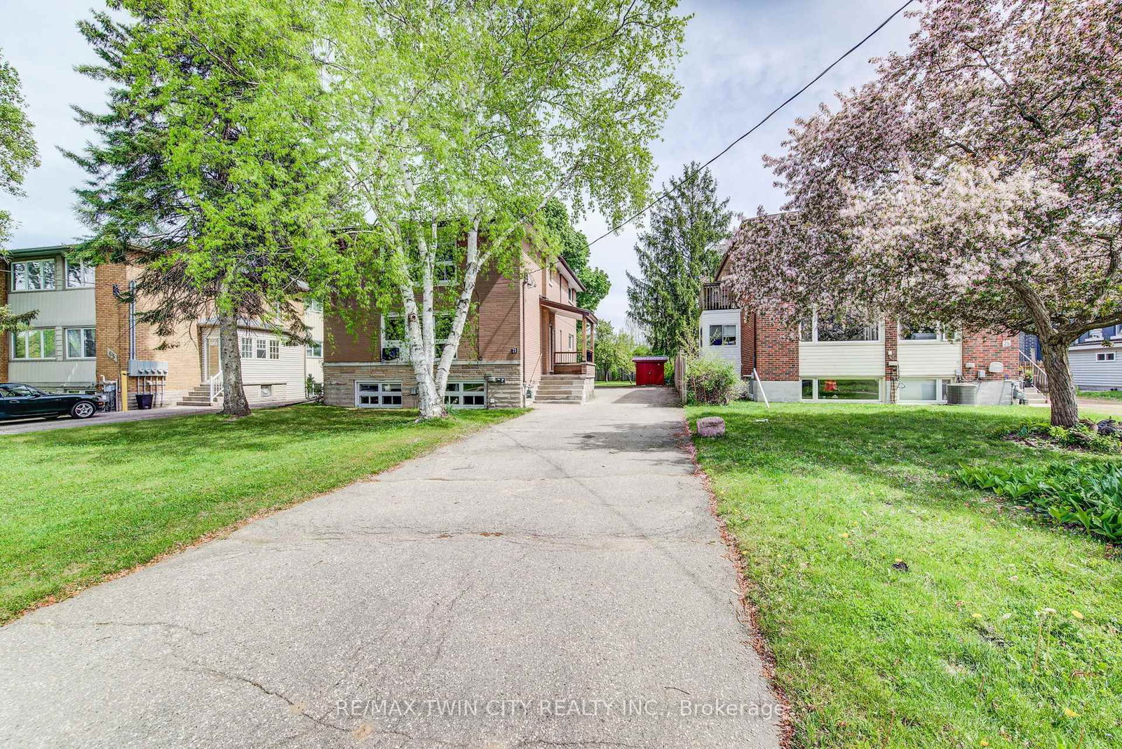 71 Brandon Avenue - Photo 2