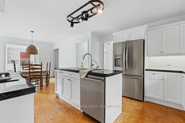 254 Main Street • Kingston, ON photo 14
