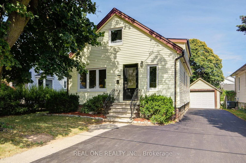 home for lease on 4052 St James Avenue