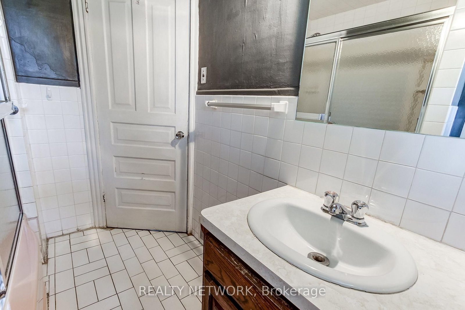 18 Fairleigh Crescent • Hamilton, ON photo 32
