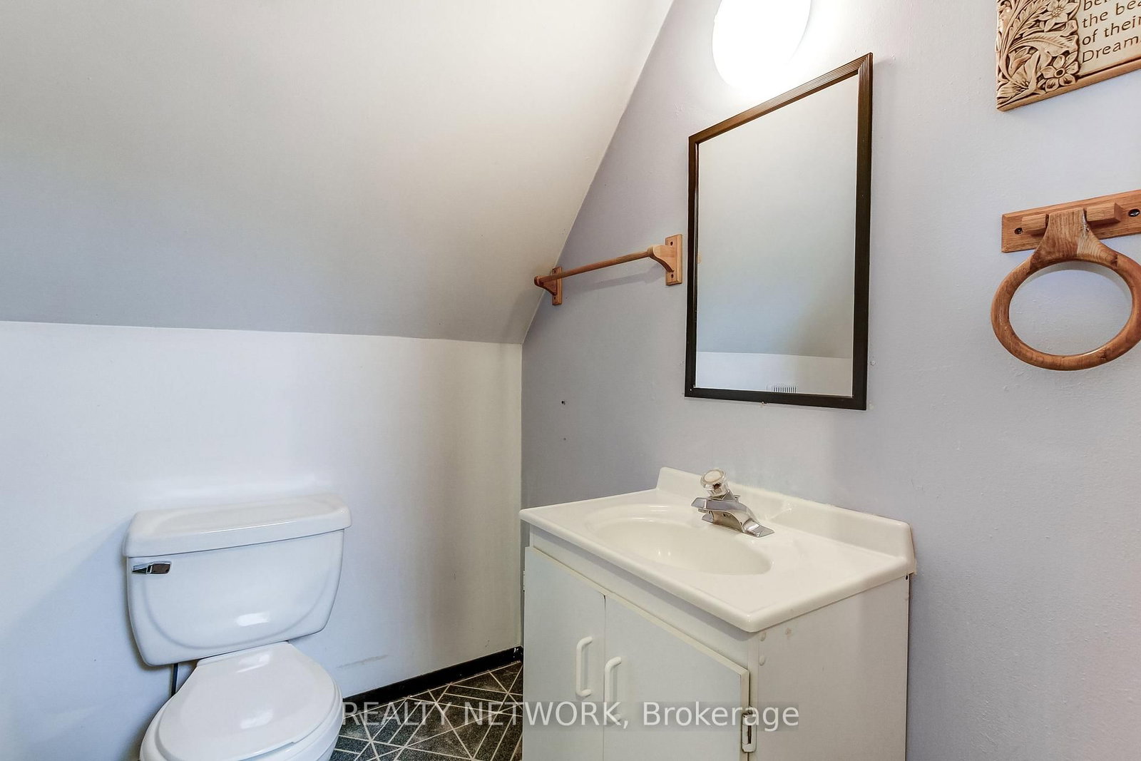18 Fairleigh Crescent • Hamilton, ON photo 37