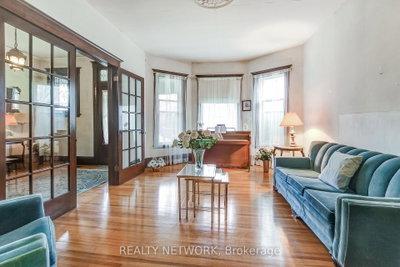 18 Fairleigh Crescent • Hamilton, ON photo 9