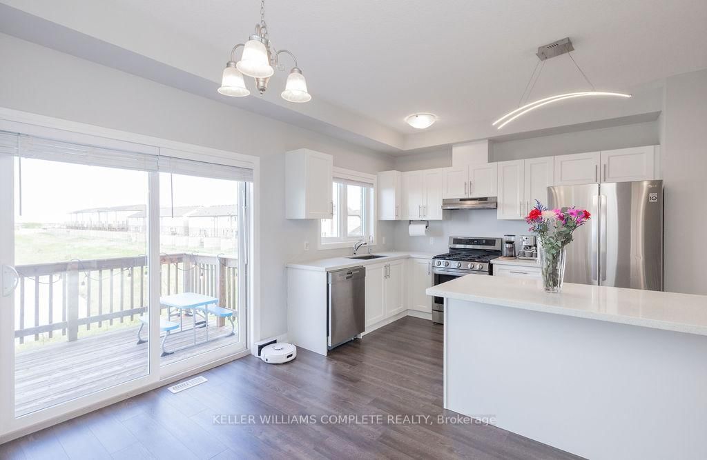 28 CANARY GRASS Boulevard • Hamilton, ON photo 15